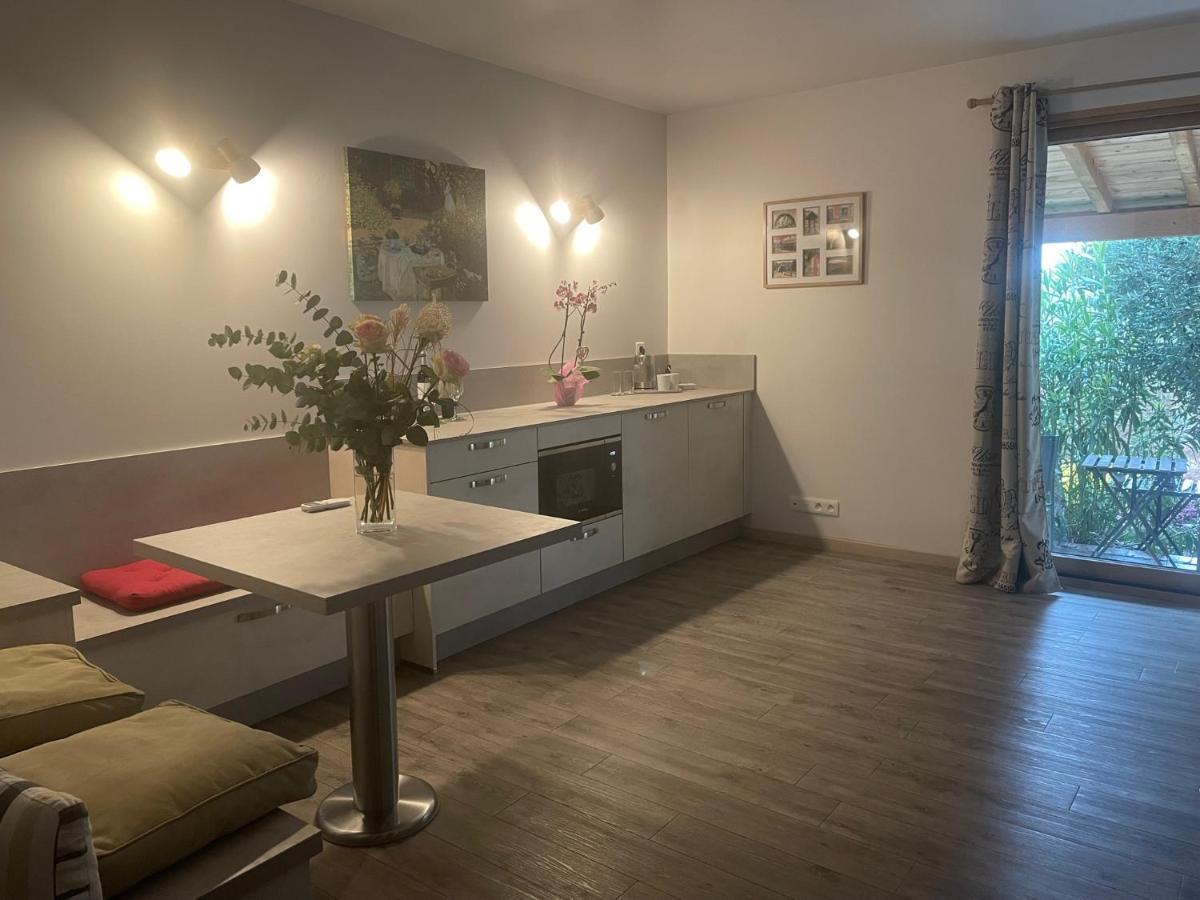 Le Lion D'Or En Perigord Bed & Breakfast Mauzac-et-Grand-Castang Екстериор снимка