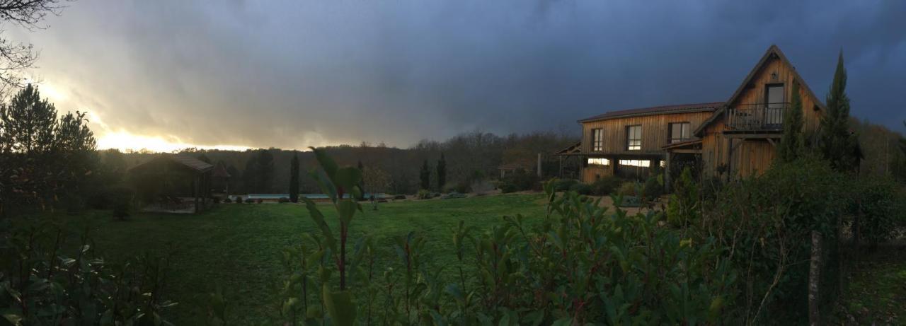 Le Lion D'Or En Perigord Bed & Breakfast Mauzac-et-Grand-Castang Екстериор снимка