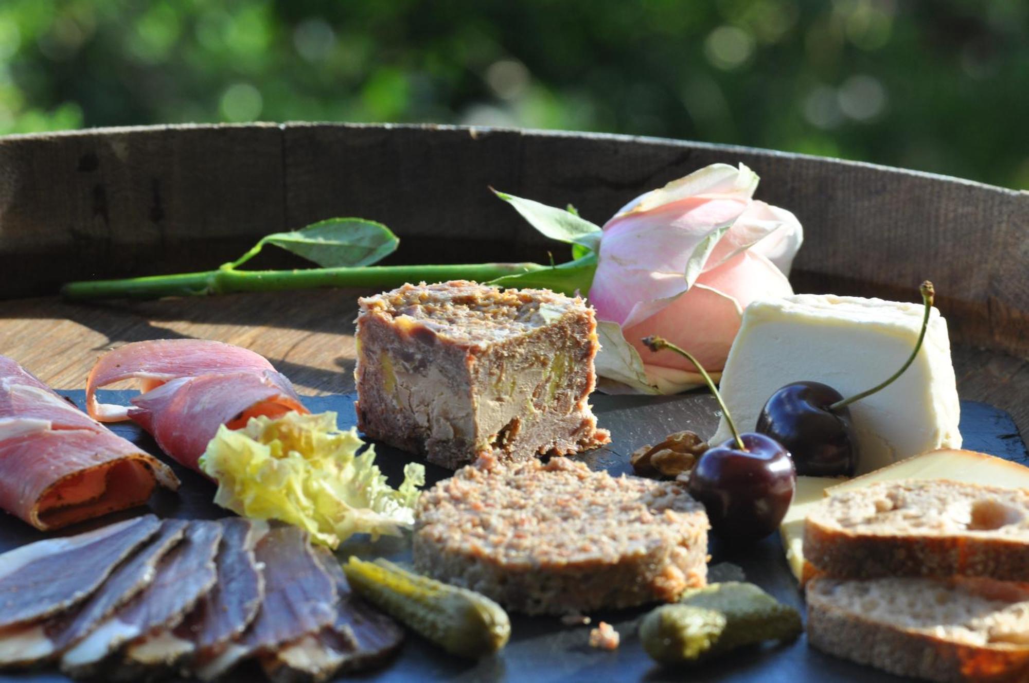 Le Lion D'Or En Perigord Bed & Breakfast Mauzac-et-Grand-Castang Екстериор снимка