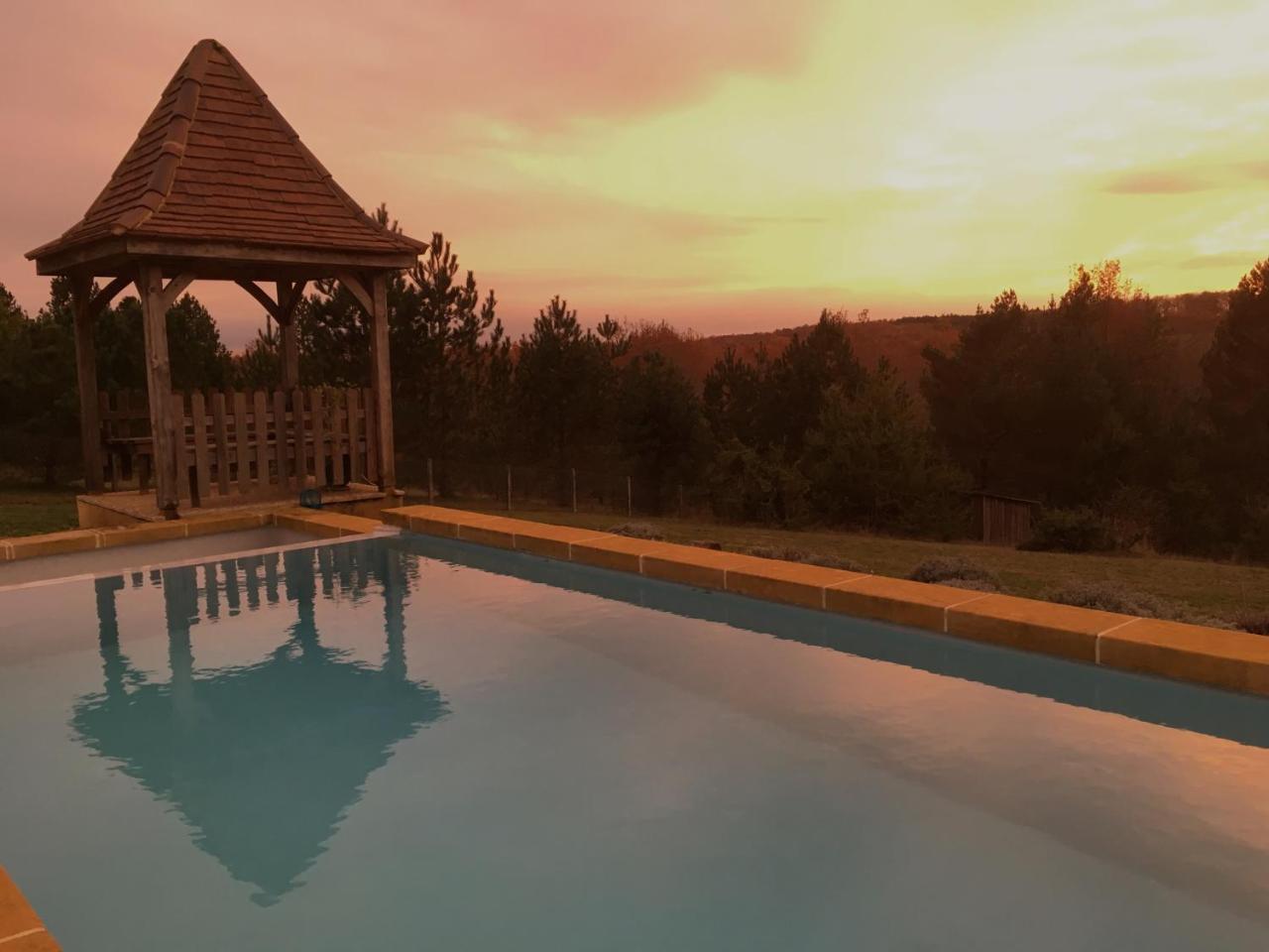 Le Lion D'Or En Perigord Bed & Breakfast Mauzac-et-Grand-Castang Екстериор снимка
